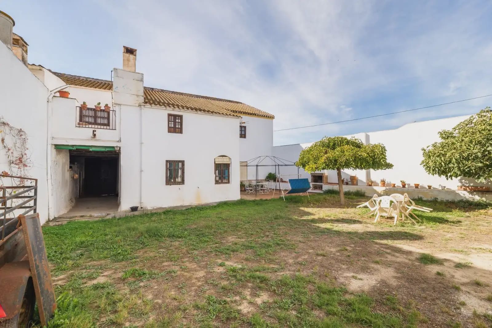 Finca/Herregård til salgs i Pinos Puente med garasje - € 199 900 (Ref: 9836916)