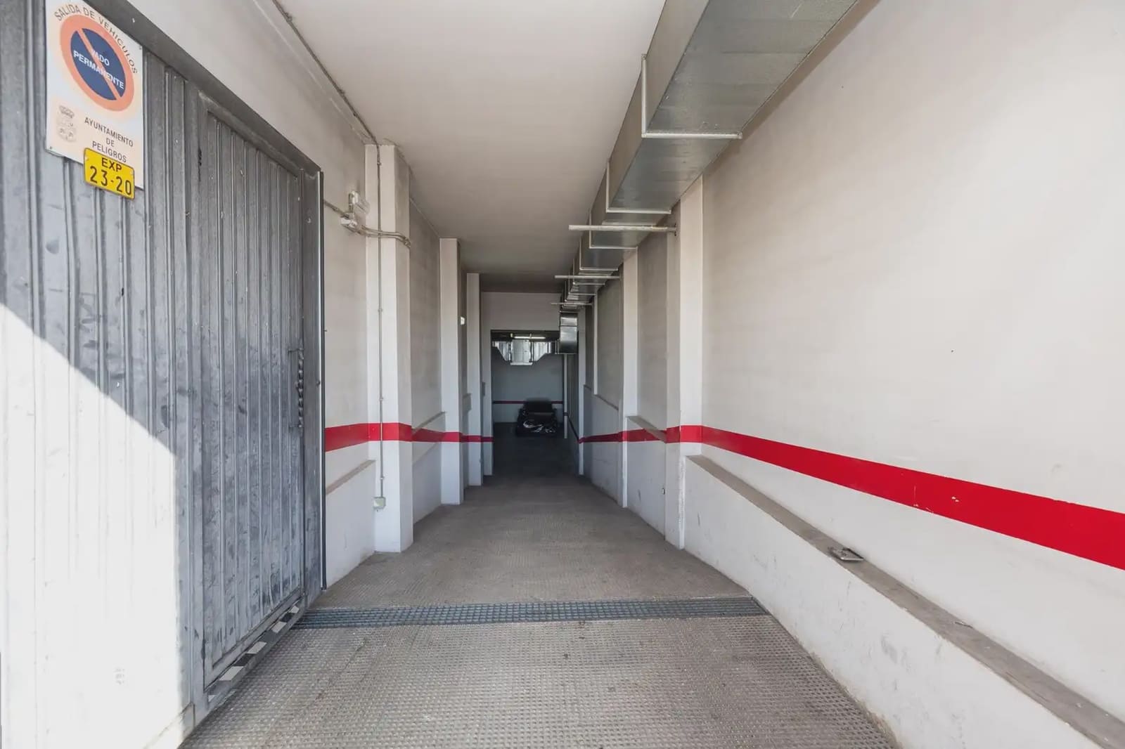 Garage for sale in Peligros - € 19,990 (Ref: 9836917)