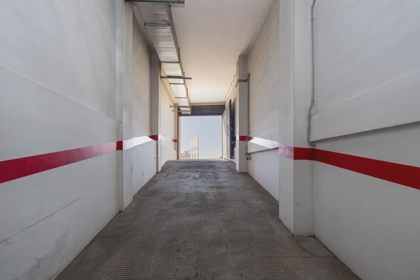 Garage for sale in Peligros - € 19,990 (Ref: 9836917)