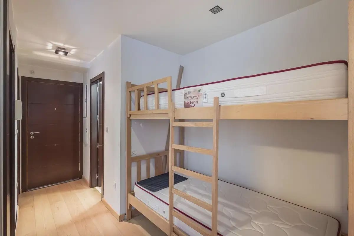 Flat te koop in Sierra Nevada met garage - € 240.000 (Ref: 9836918)