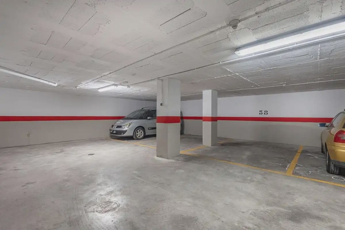 Flat te koop in Sierra Nevada met garage - € 240.000 (Ref: 9836918)