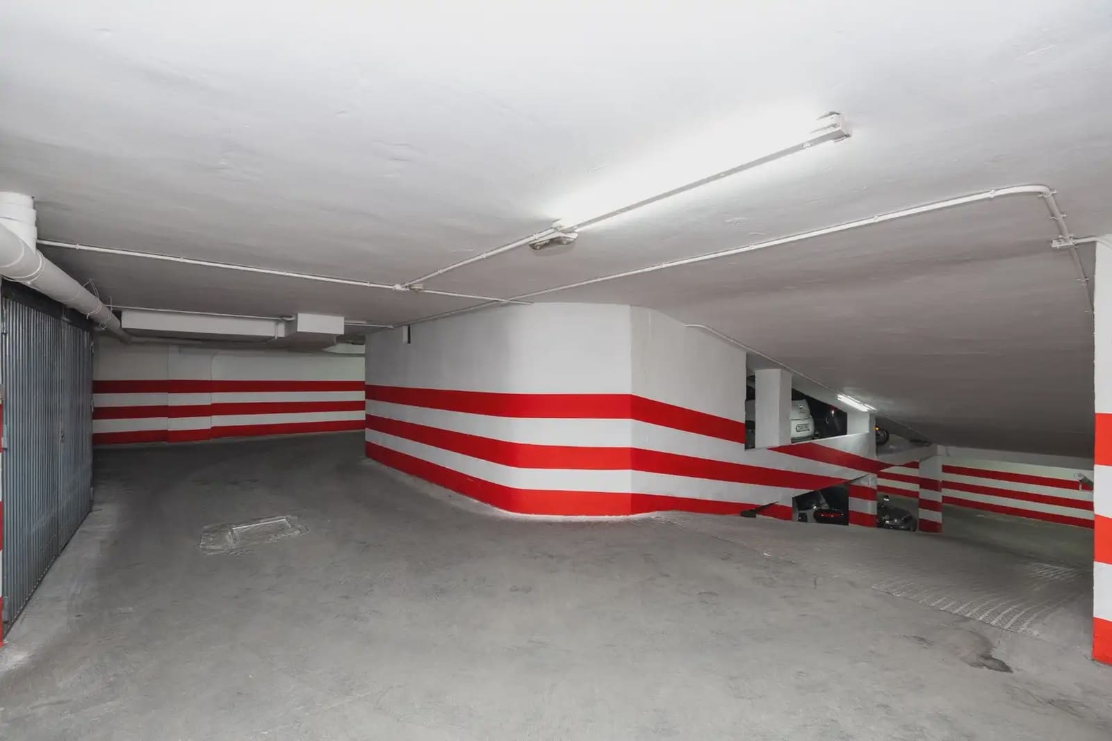 Garage for sale in Granada city - € 36,000 (Ref: 9836919)