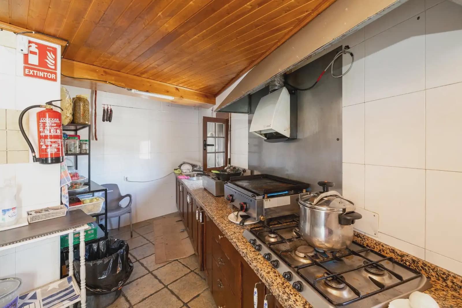 Firma/Unternehmen zu verkaufen in Hueneja - 245.000 € (Ref: 9836923)