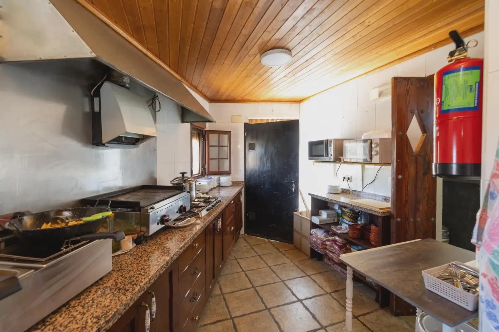 Firma/Unternehmen zu verkaufen in Hueneja - 245.000 € (Ref: 9836923)