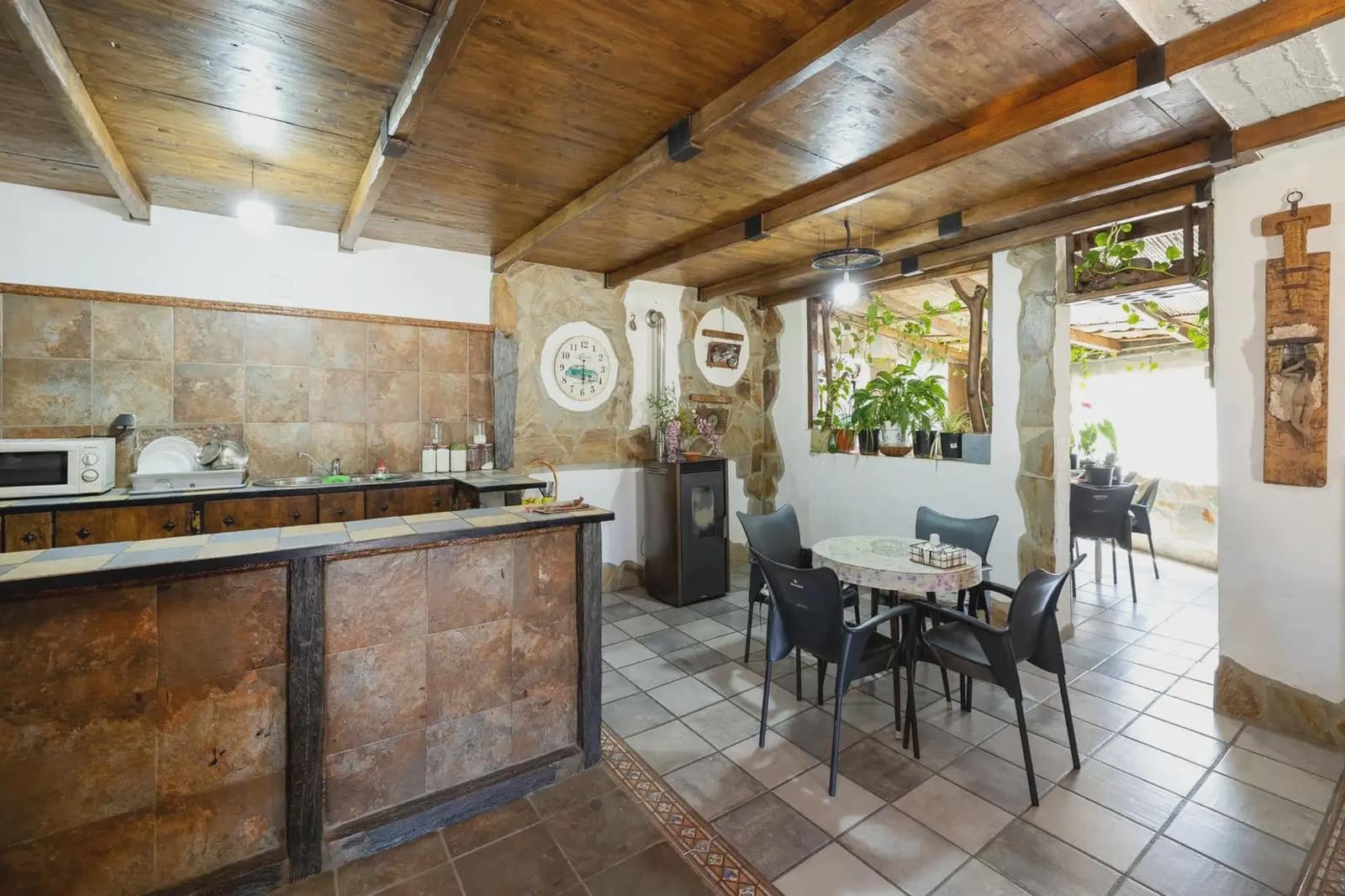 Firma/Unternehmen zu verkaufen in Hueneja - 245.000 € (Ref: 9836923)