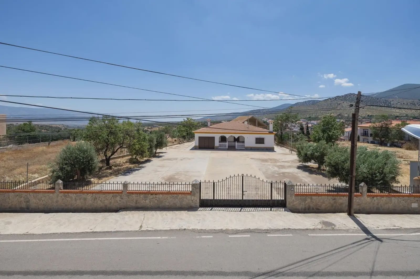 Firma/Unternehmen zu verkaufen in Hueneja - 245.000 € (Ref: 9836923)