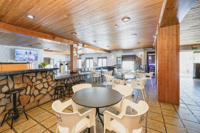 Företag till salu i Huéneja - 245 000 € (Ref: 9836923)