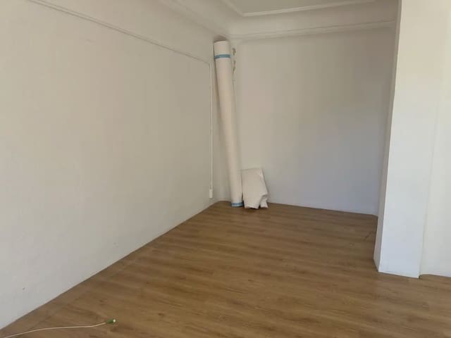 Office for rent in San Matías - Realejo, Granada city - € 1,200 (Ref: 9836924)
