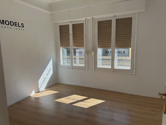 Office for rent in San Matías - Realejo, Granada city - € 1,200 (Ref: 9836924)