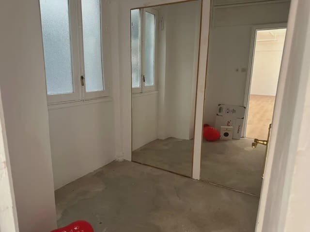 Office for rent in San Matías - Realejo, Granada city - € 1,200 (Ref: 9836924)