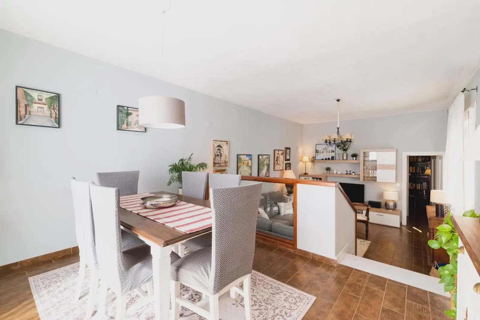 Villa for sale in Santa Fe with garage - € 319,900 (Ref: 9836926)