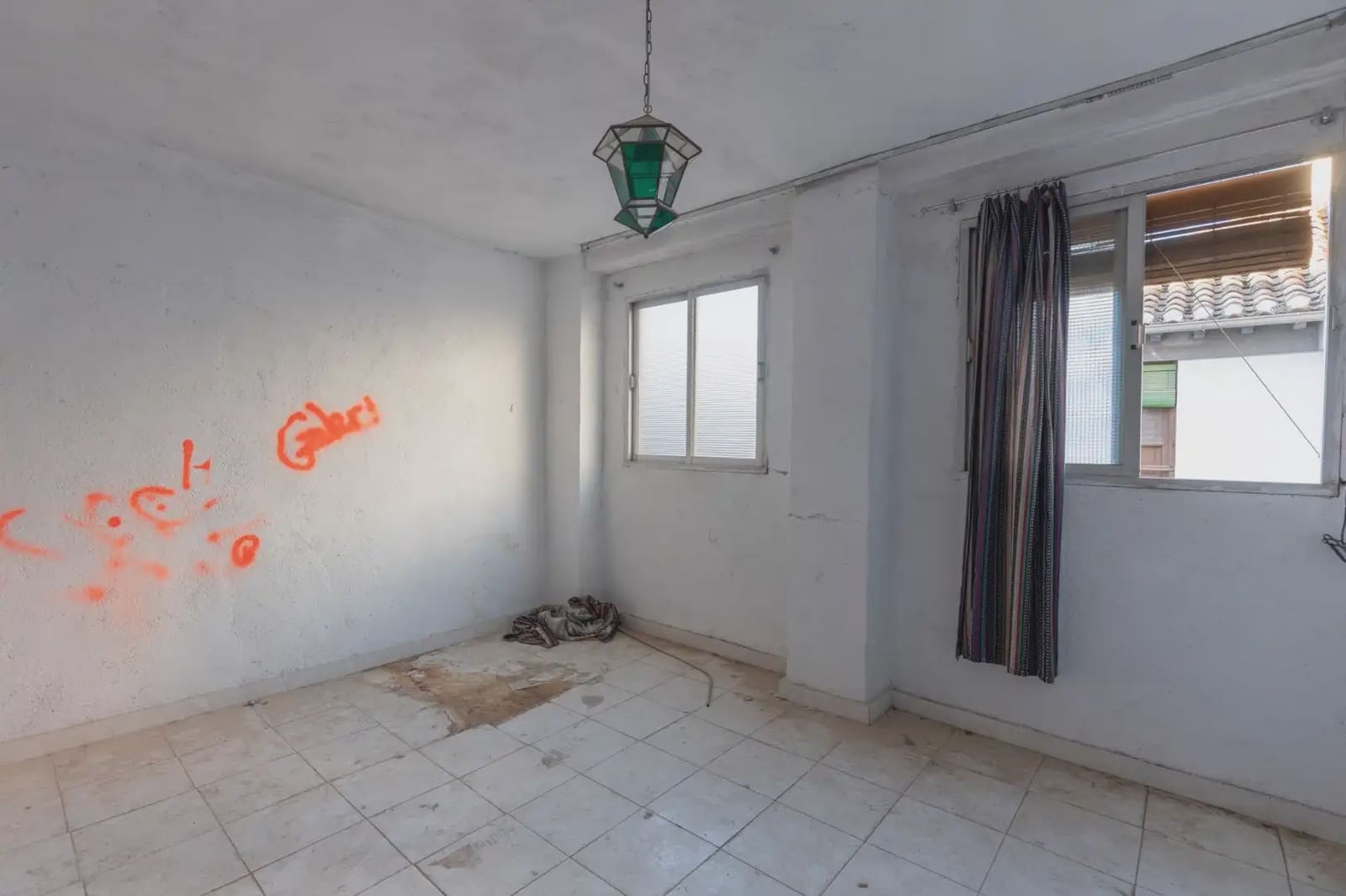 Local Comercial en Granada ciudad en venta - 370.000 € (Ref: 9836930)