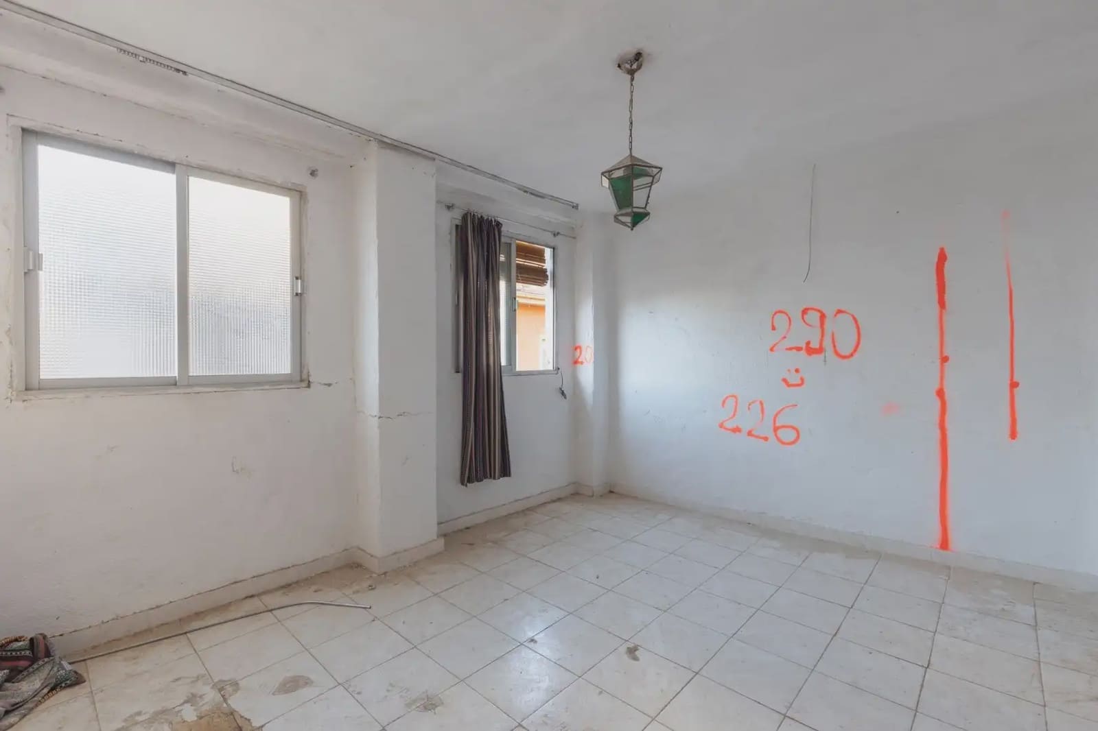 Local Comercial en Granada ciudad en venta - 370.000 € (Ref: 9836930)