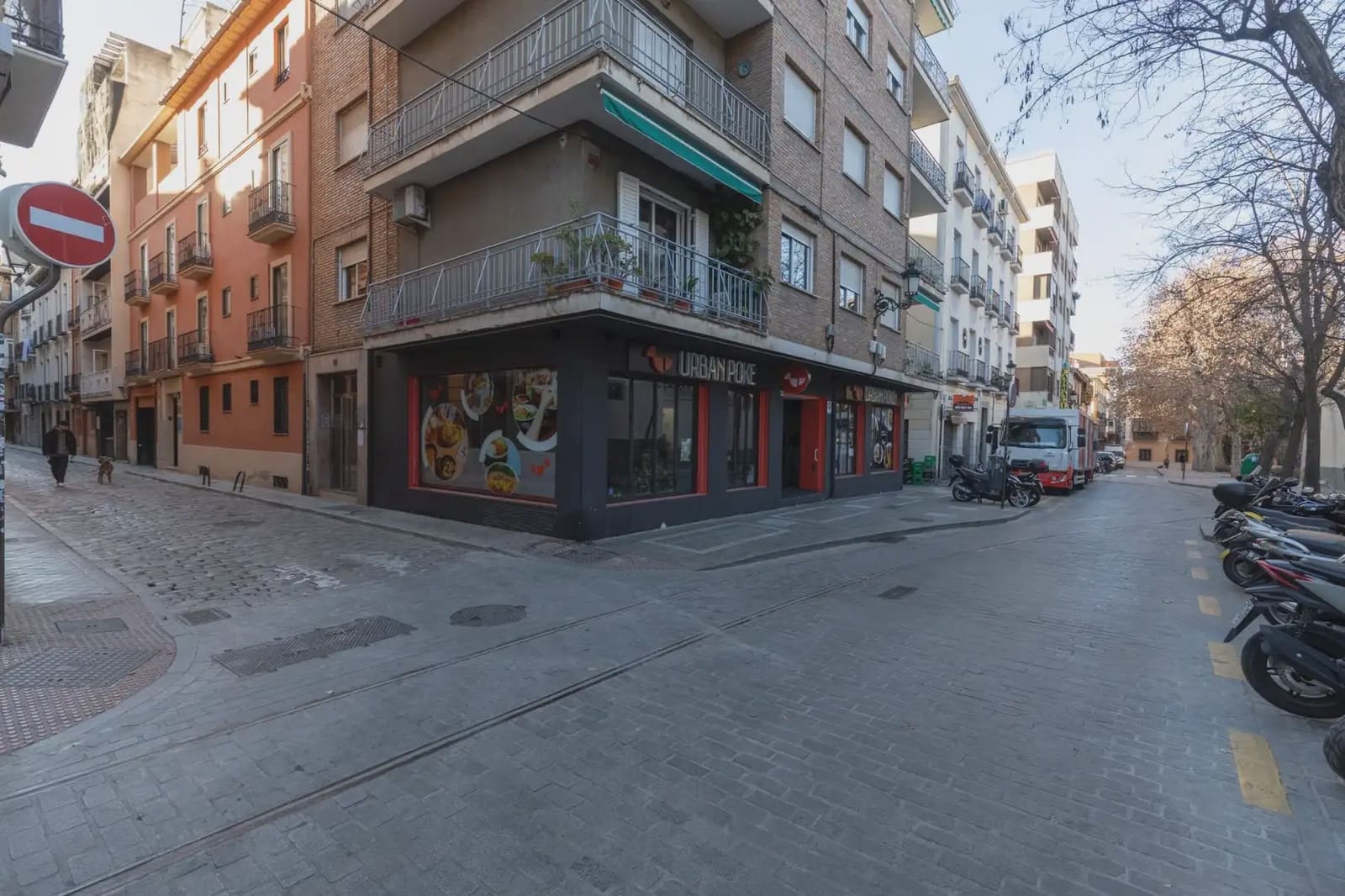 Local Comercial en Granada ciudad en venta - 370.000 € (Ref: 9836930)