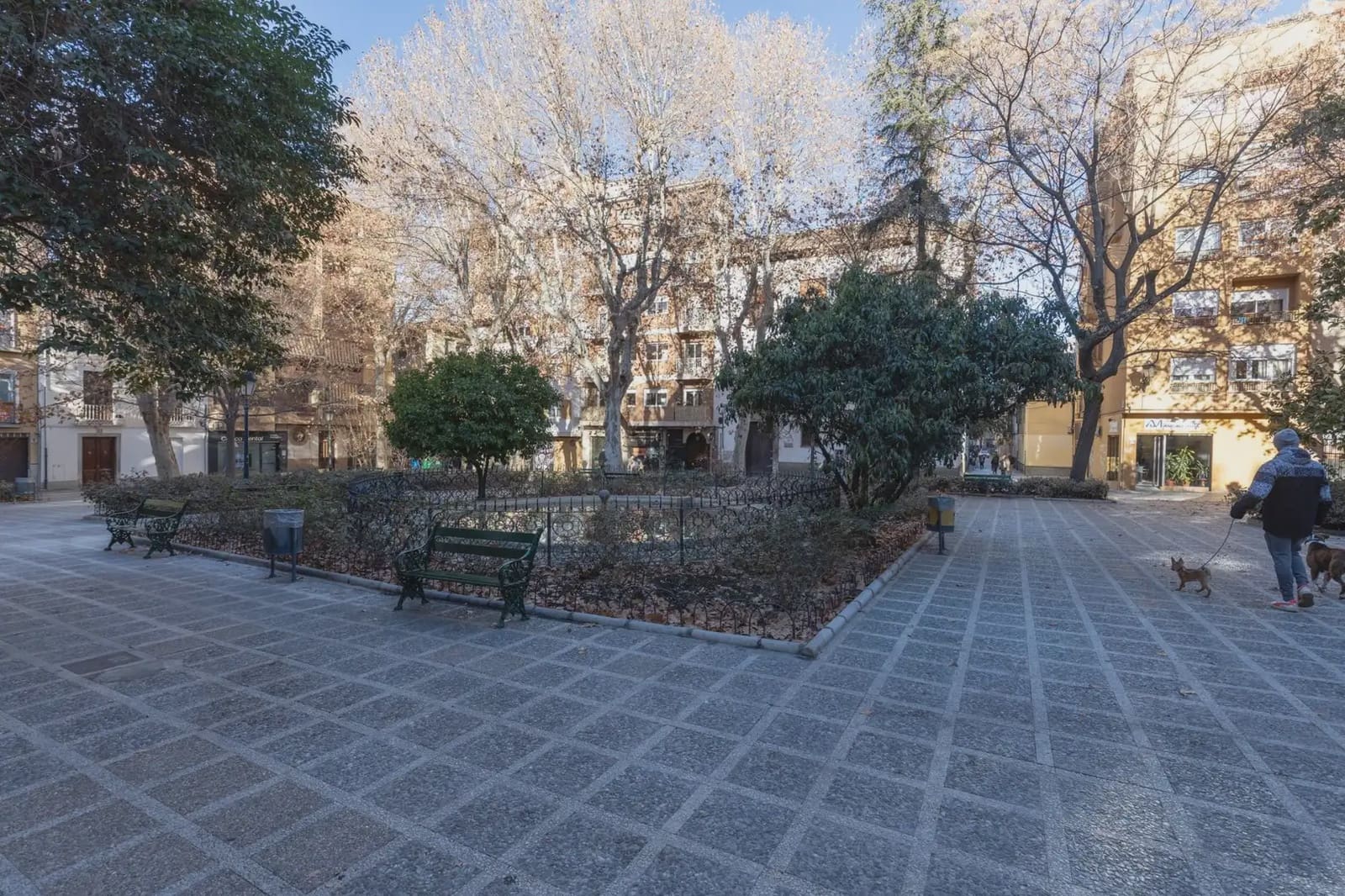 Local Comercial en Granada ciudad en venta - 370.000 € (Ref: 9836930)