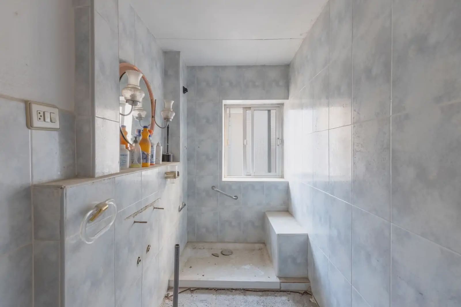 Local Comercial en Granada ciudad en venta - 370.000 € (Ref: 9836930)