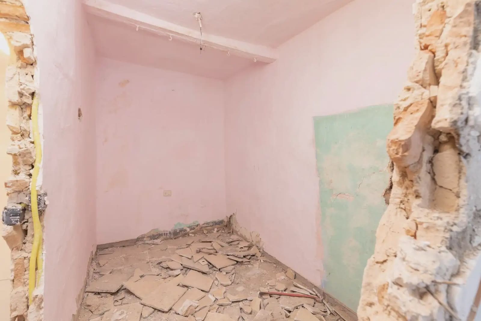 Local Comercial en Granada ciudad en venta - 370.000 € (Ref: 9836930)