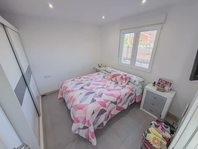 2 chambre Villa/Maison à vendre à Otura avec piscine garage - 235 000 € (Ref: 9836931)