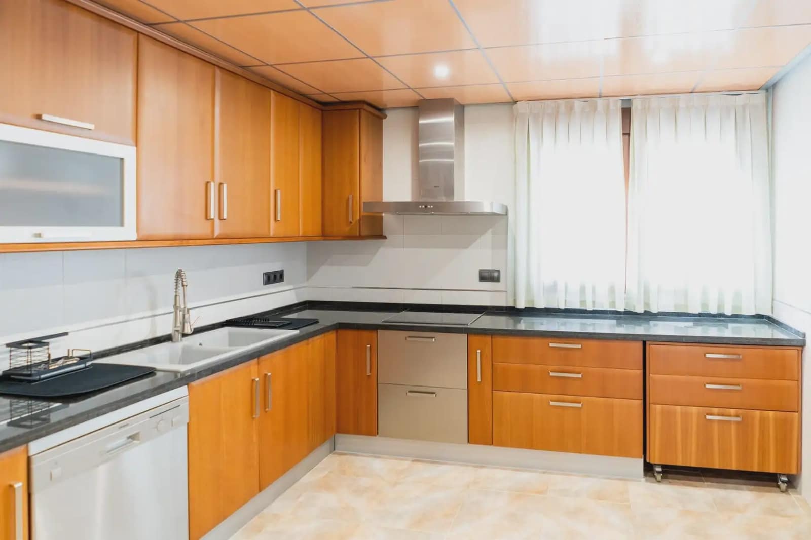 Villa for sale in Albolote with pool garage - € 990,000 (Ref: 9836932)