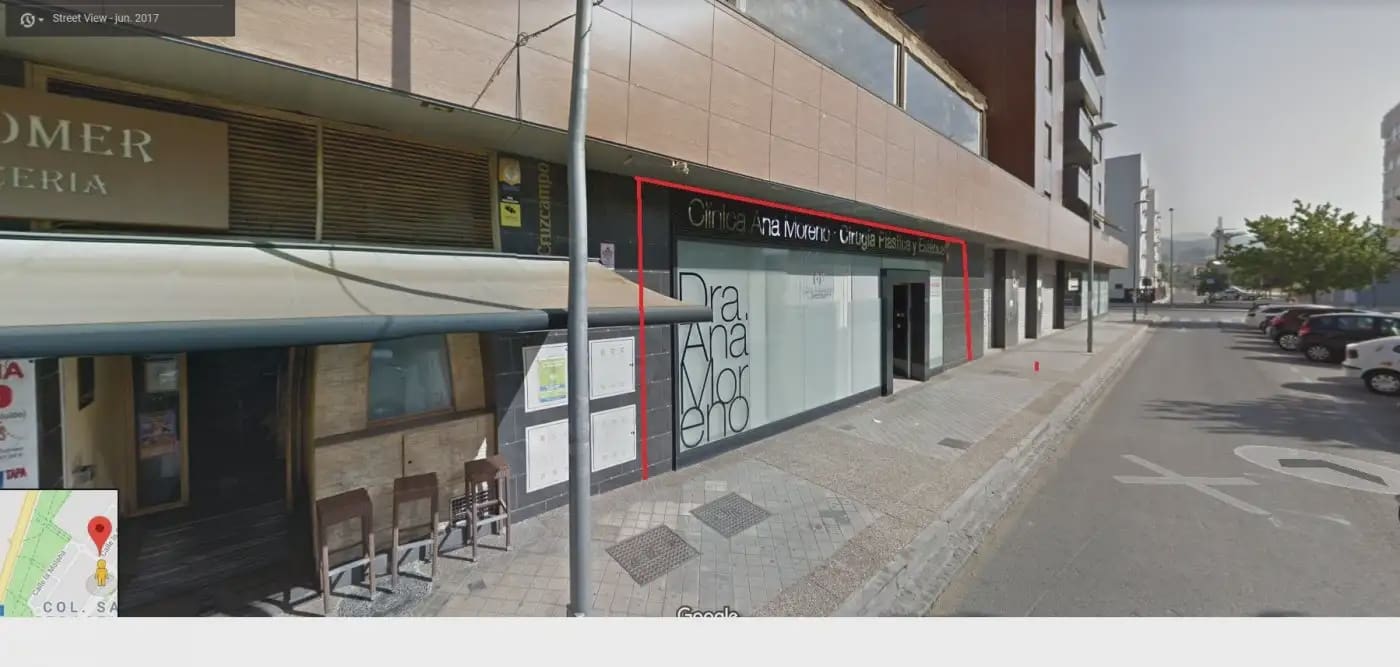 Kommersiell til leie i Granada by med garasje - € 3 500 (Ref: 9836933)
