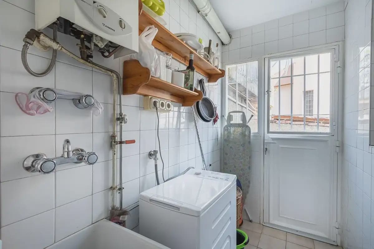 Villa zu verkaufen in Pinos Genil mit Pool Garage - 339.000 € (Ref: 9836934)