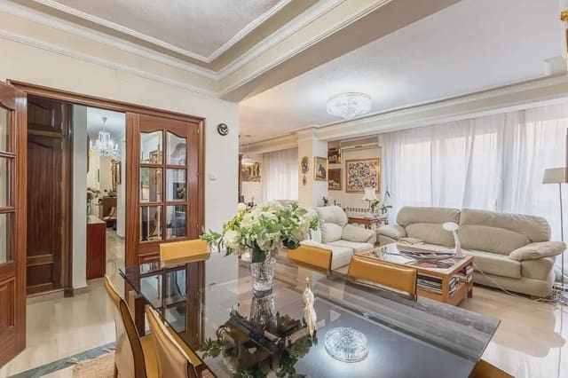 Mieszkanie na sprzedaż w Camino de Ronda - Rosaleda, Miasto Grenada z garażem - 459 900 € (Ref: 9836935)