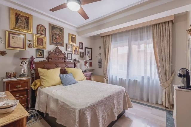 Mieszkanie na sprzedaż w Camino de Ronda - Rosaleda, Miasto Grenada z garażem - 459 900 € (Ref: 9836935)
