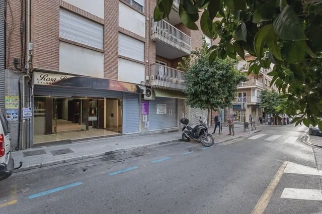 Local Comercial en Pajaritos - Plaza de Toros, Granada ciudad en venta - 395.000 € (Ref: 9836938)