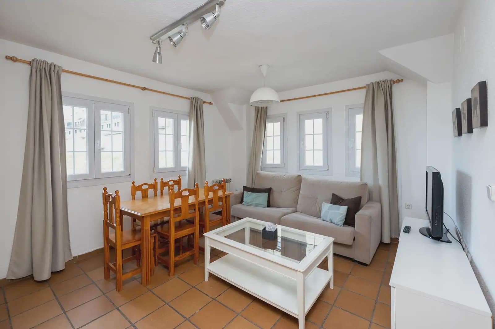 Flat te koop in Sierra Nevada - € 175.000 (Ref: 9836941)