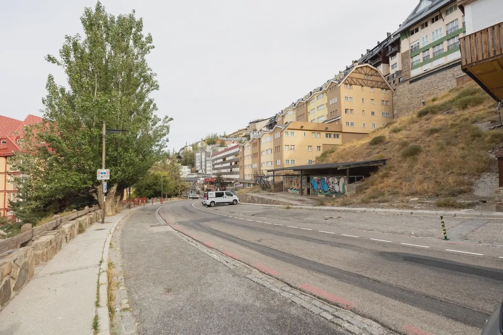 Flat te koop in Sierra Nevada - € 175.000 (Ref: 9836941)