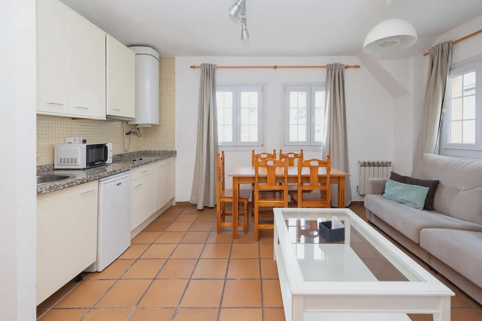 Flat te koop in Sierra Nevada - € 175.000 (Ref: 9836941)