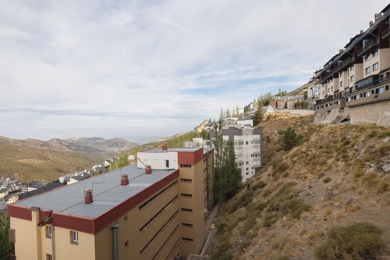 Flat te koop in Sierra Nevada - € 175.000 (Ref: 9836941)
