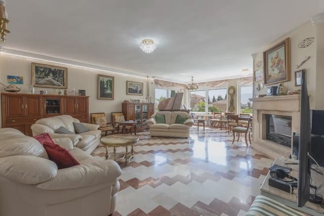 Villa til salg i Las Gabias med swimmingpool garage - € 575.000 (Ref: 9836942)