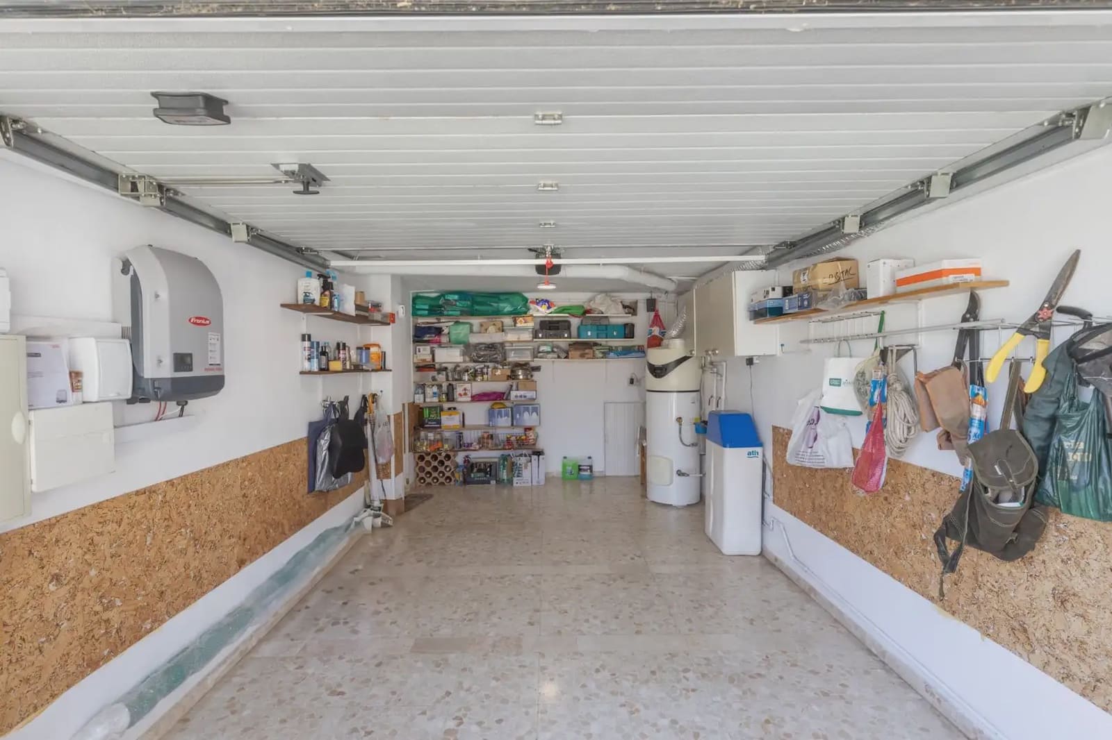 Moradia para venda em Las Gabias com piscina garagem - 575 000 € (Ref: 9836942)