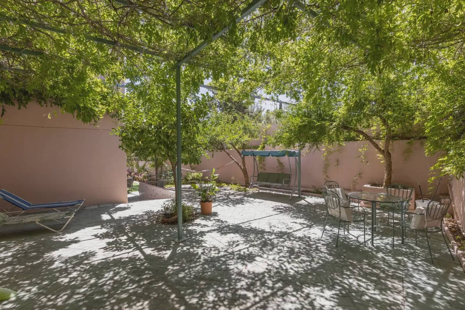Moradia para venda em Las Gabias com piscina garagem - 575 000 € (Ref: 9836942)