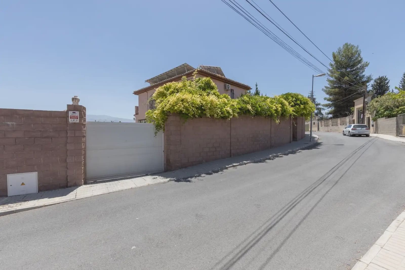 Moradia para venda em Las Gabias com piscina garagem - 575 000 € (Ref: 9836942)