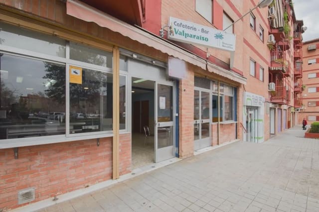 Local Comercial en San Francisco Javier, Granada ciudad en venta - 170.000 € (Ref: 9836943)