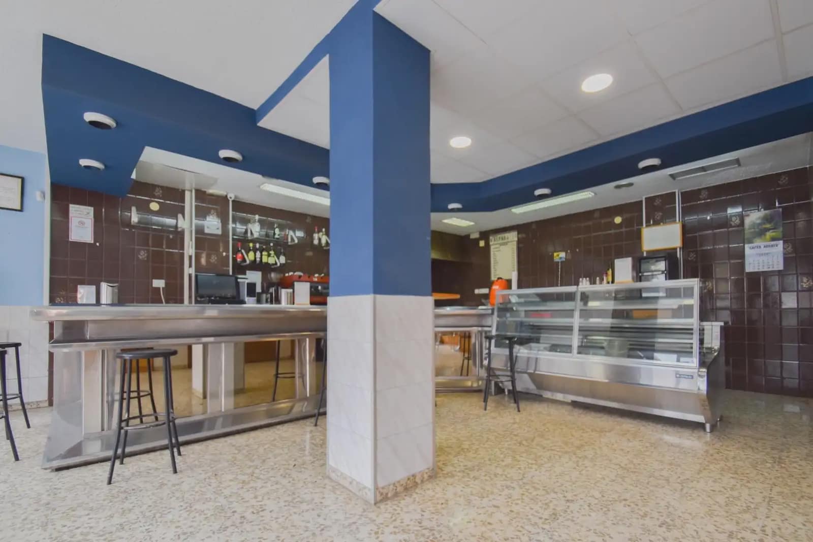 Local Comercial en Granada ciudad en venta - 170.000 € (Ref: 9836943)