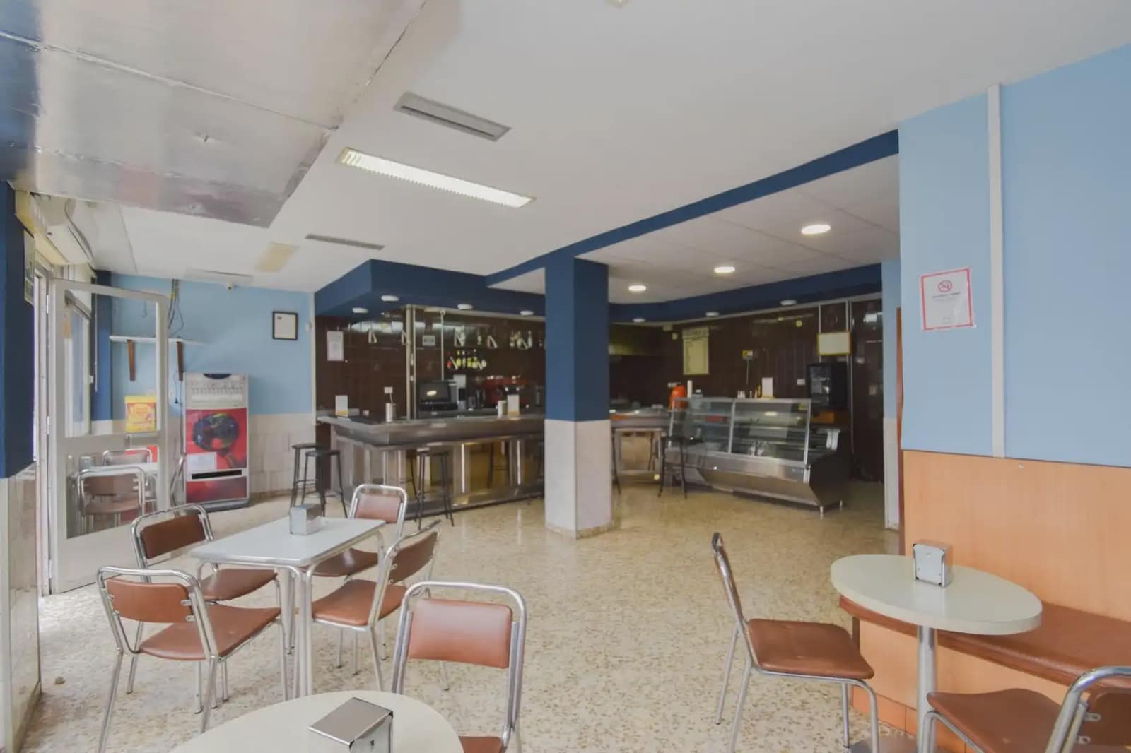 Local Comercial en Granada ciudad en venta - 170.000 € (Ref: 9836943)