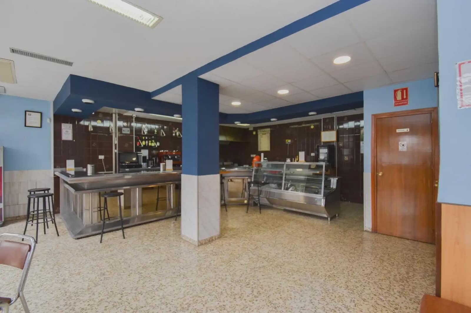 Local Comercial en Granada ciudad en venta - 170.000 € (Ref: 9836943)