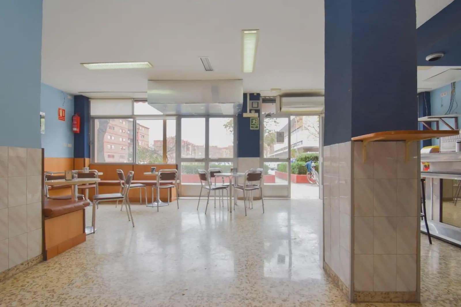 Local Comercial en Granada ciudad en venta - 170.000 € (Ref: 9836943)