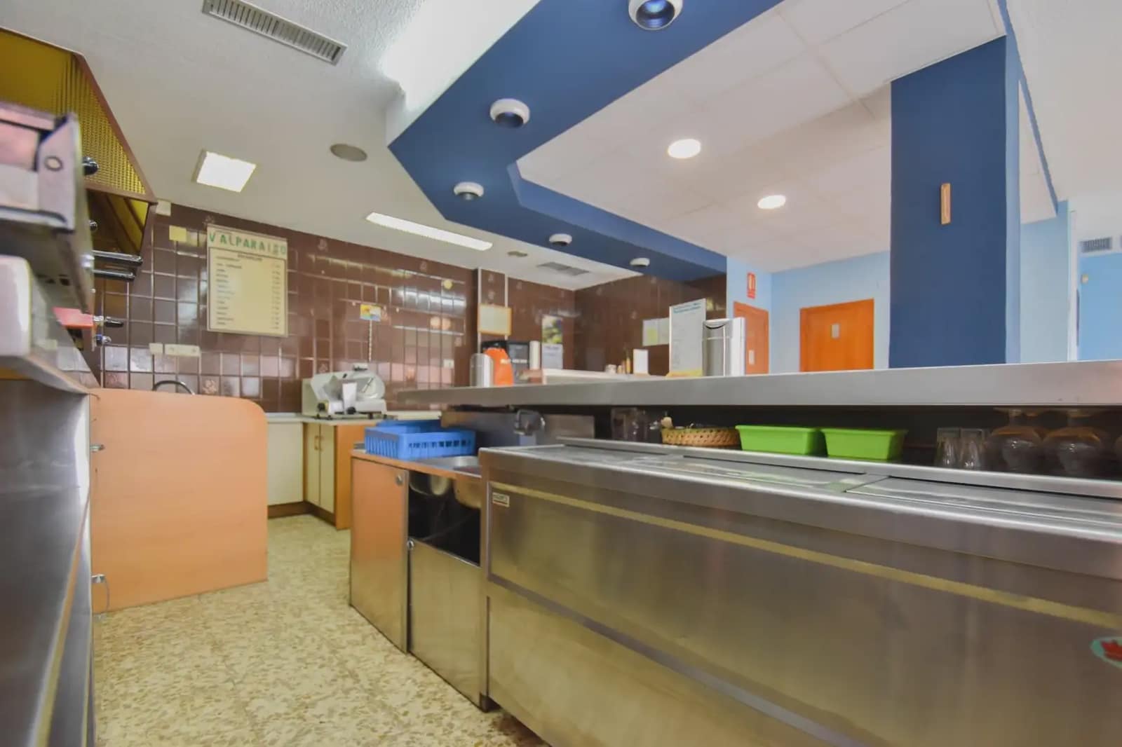 Local Comercial en Granada ciudad en venta - 170.000 € (Ref: 9836943)