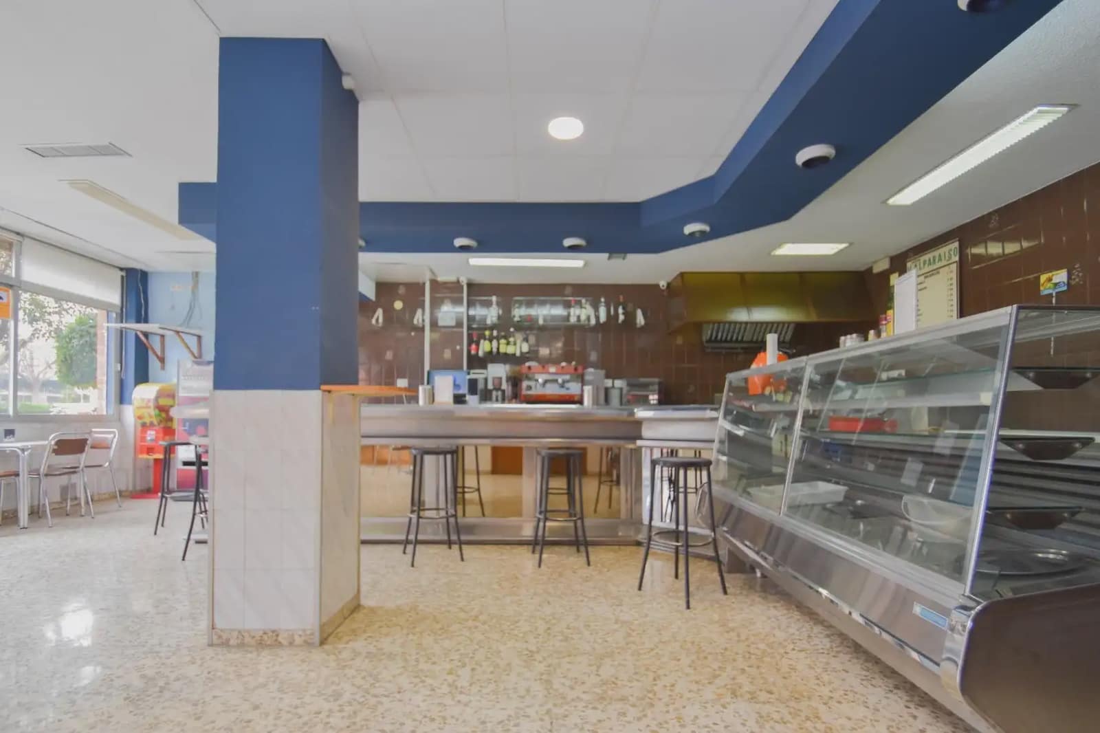 Local Comercial en Granada ciudad en venta - 170.000 € (Ref: 9836943)