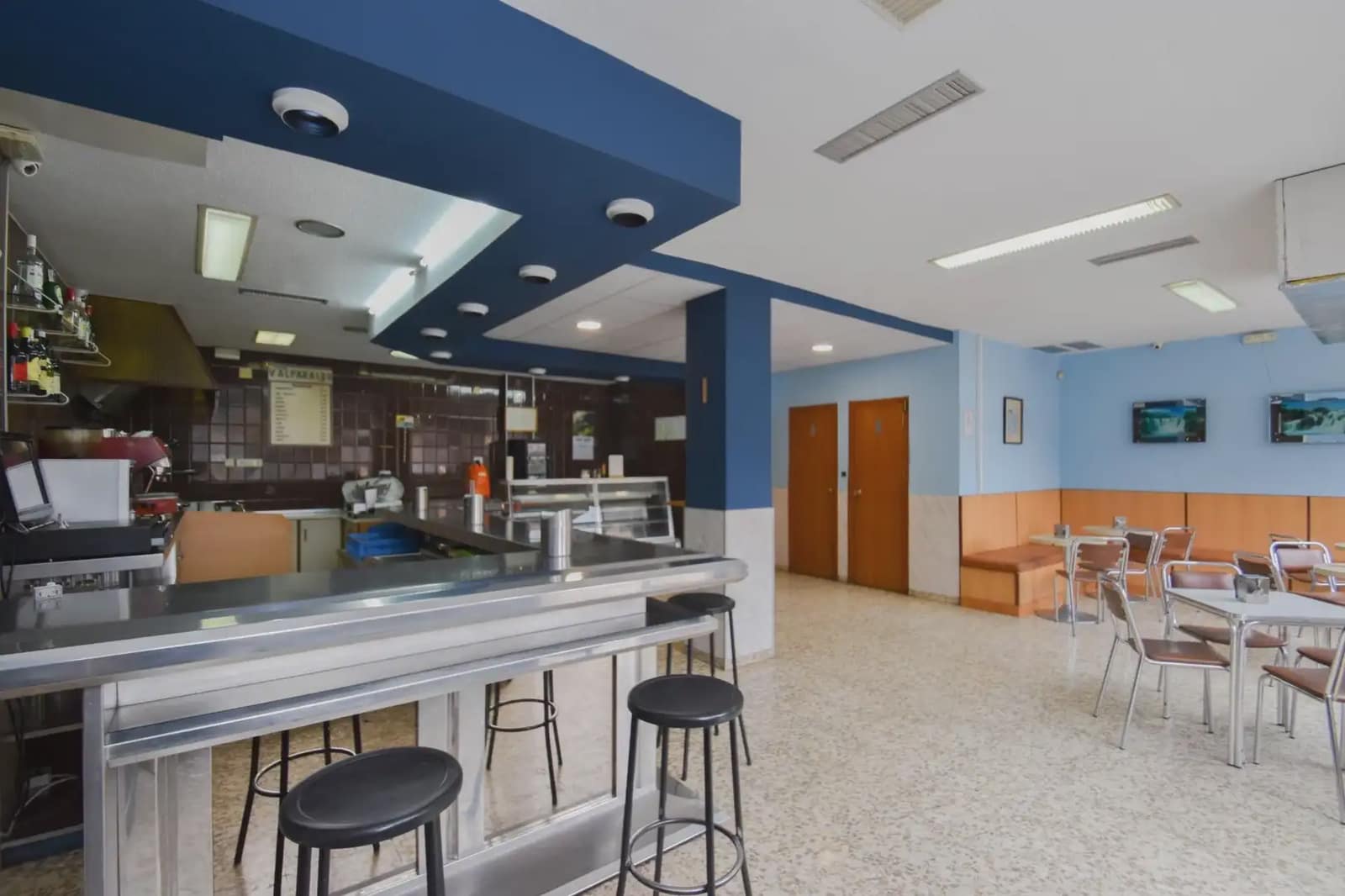 Local Comercial en Granada ciudad en venta - 170.000 € (Ref: 9836943)