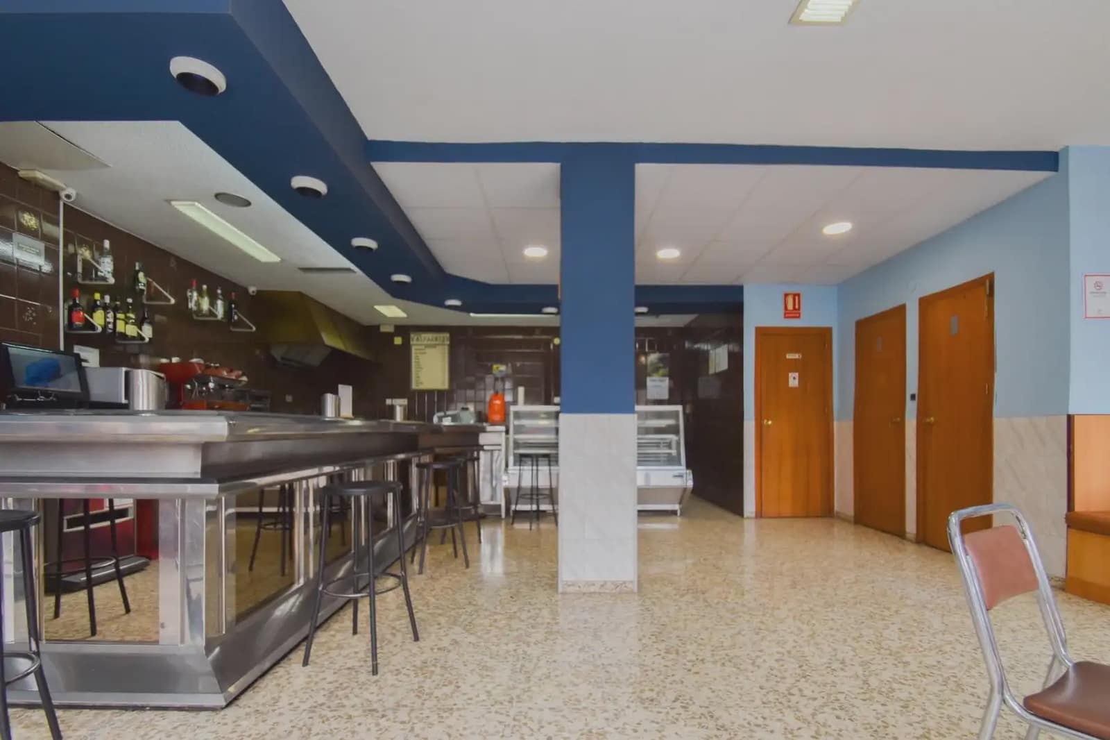 Local Comercial en Granada ciudad en venta - 170.000 € (Ref: 9836943)