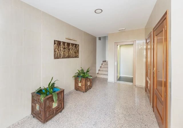 Lejlighed til salg i Illora med garage - € 125.000 (Ref: 9836944)