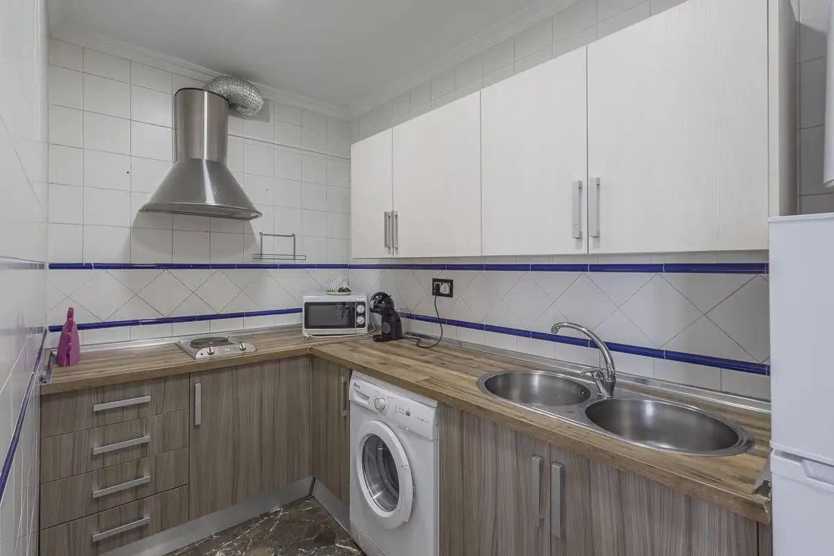 Leilighet til salgs i Granada by - € 250 000 (Ref: 9836946)
