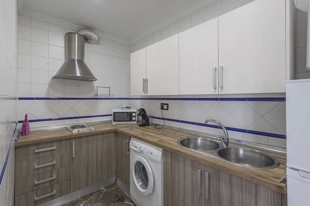 Leilighet til salgs i San Matías - Realejo, Granada by - € 250 000 (Ref: 9836946)