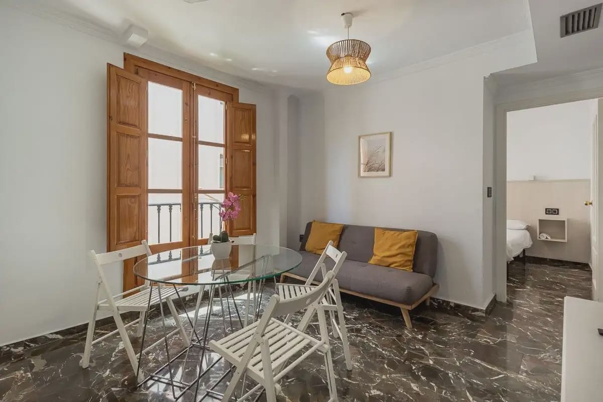 Leilighet til salgs i Granada by - € 250 000 (Ref: 9836946)