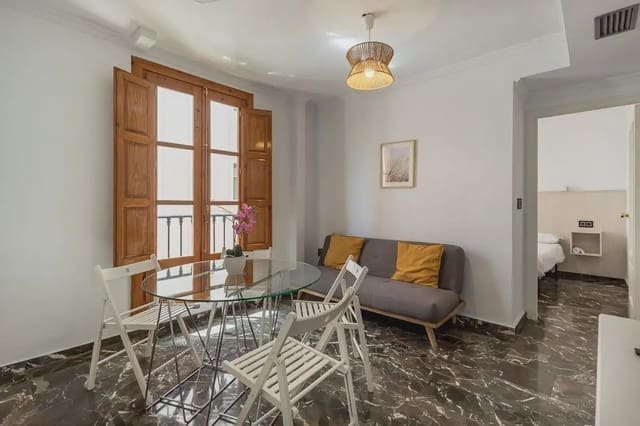 Leilighet til salgs i San Matías - Realejo, Granada by - € 250 000 (Ref: 9836946)